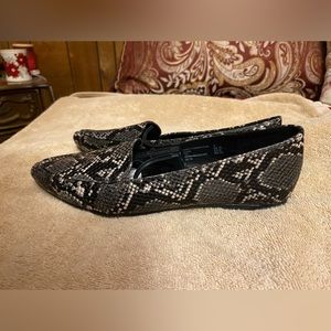 Women’s Time and True Snake Skin Dress Flats size 8.5W